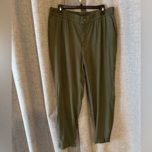 a new day Women’s Olive Green Chinos